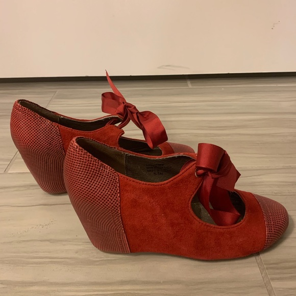 Jeffrey Campbell Vintage Edition - Picture 3 of 4